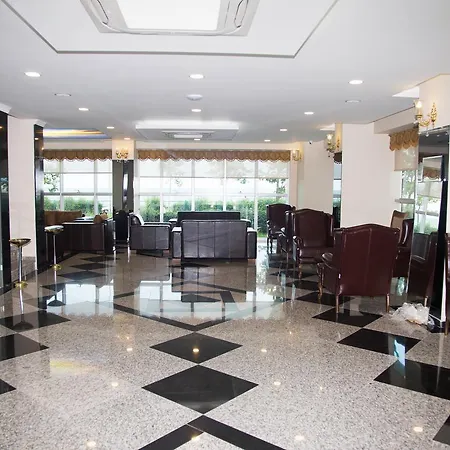 Hotell Nana 4*