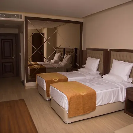 Hotell Nana 4*