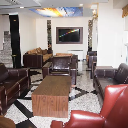 Hotell Nana 4*