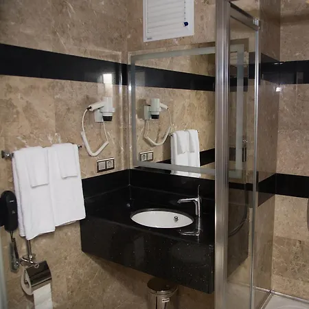 Hotell Nana 4*